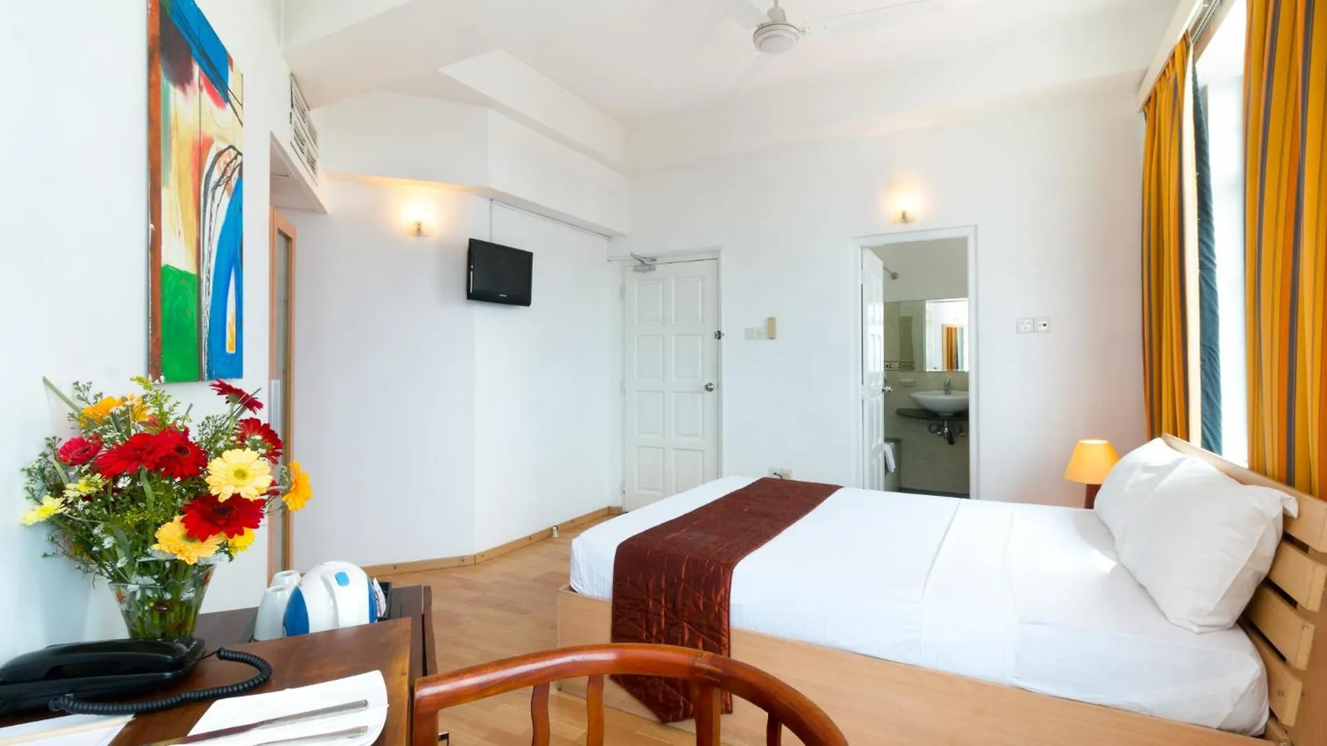 Global Towers Hotel & Apartments Colombo