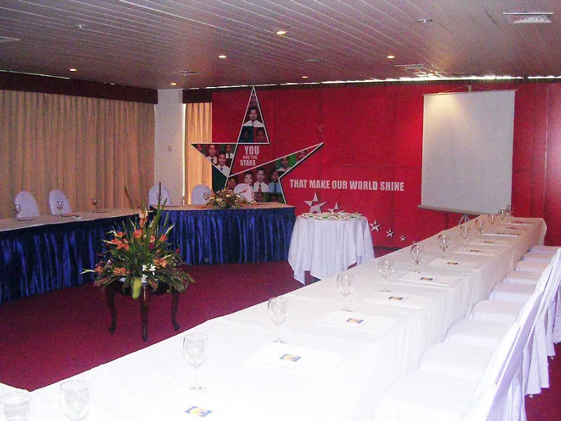 Global Towers Hotel & Apartments Colombo