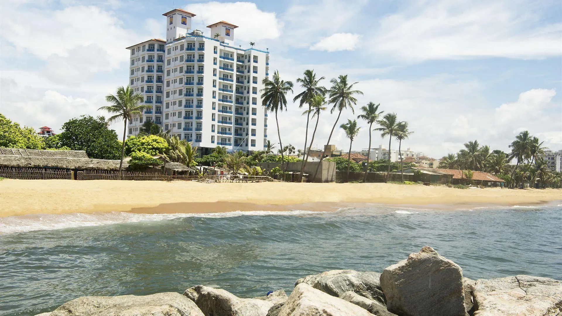 Global Towers Hotel & Apartments Colombo
