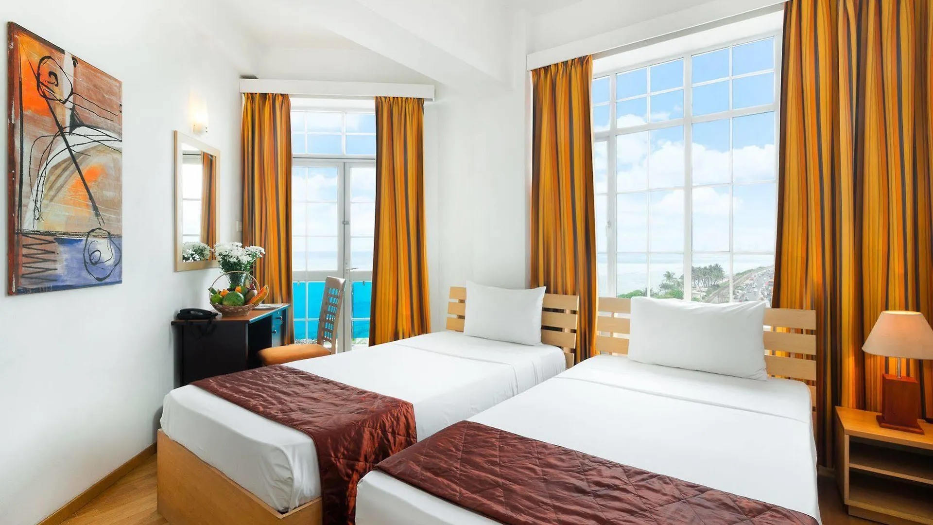 Global Towers Hotel & Apartments Colombo
