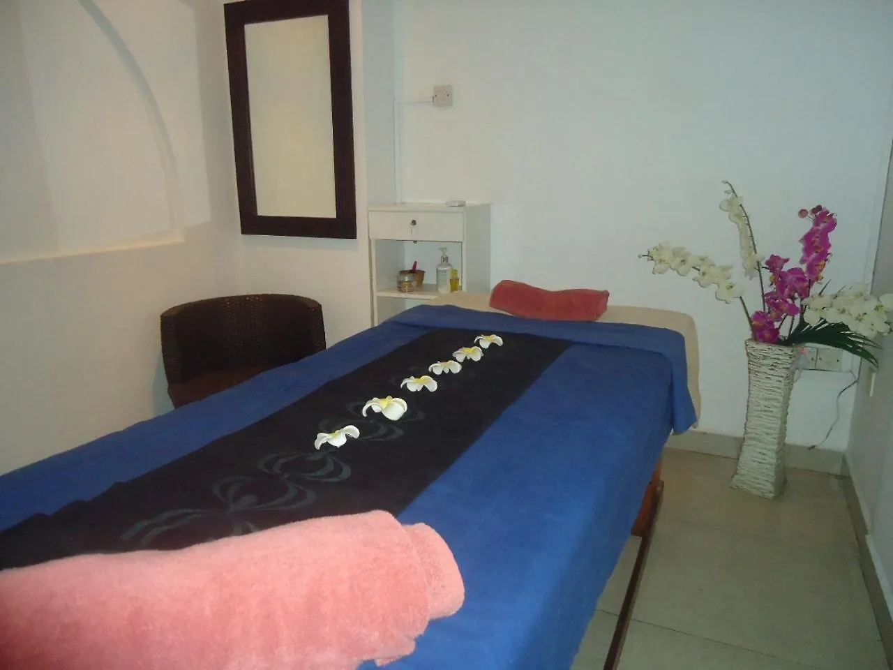 Global Towers Hotel & Apartments Colombo