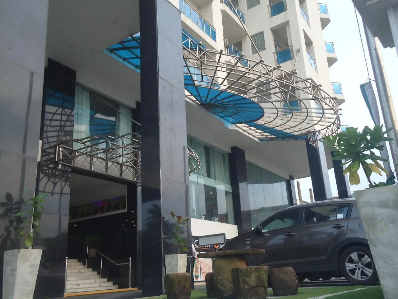 Global Towers Hotel & Apartments Colombo