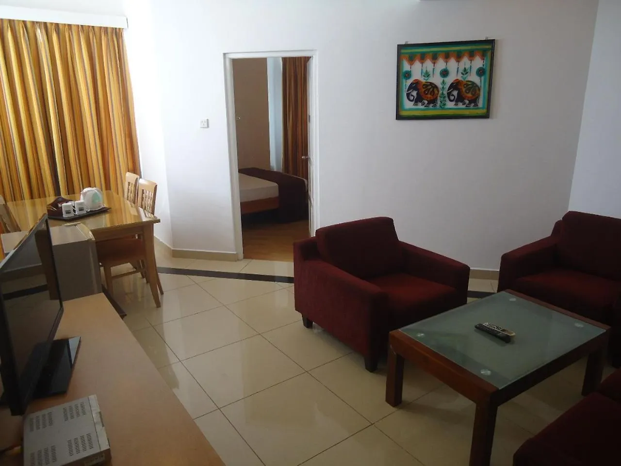 Global Towers Hotel & Apartments Colombo