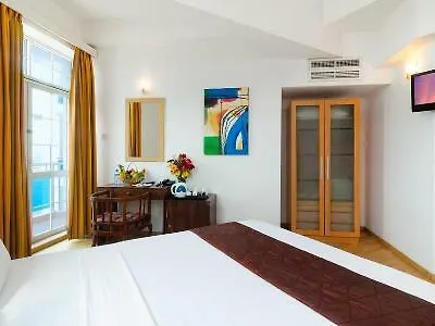 Global Towers Hotel & Apartments Colombo 4*,